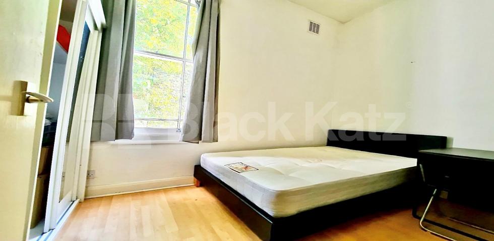 			NEW INSTRUCTION, 3 Bedroom, 1 bath, 1 reception Flat			 Hillmarton Road, HILLMARTON CONSERVATION